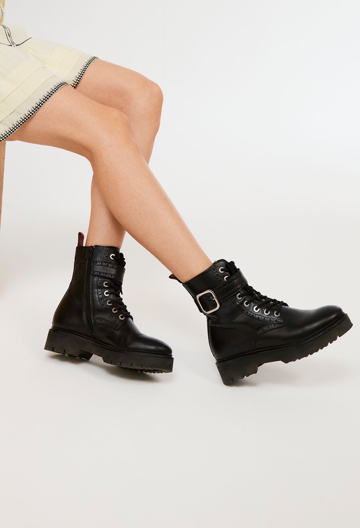 Responsible leather lace up boots
