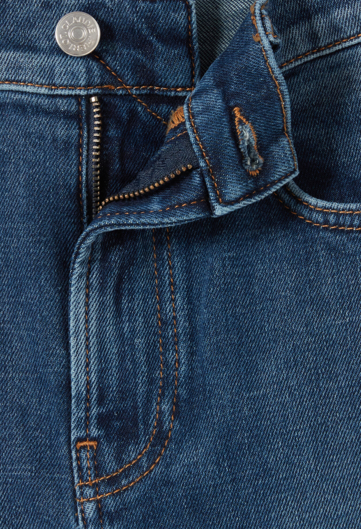 Toto Jeans with logo on back pocket
