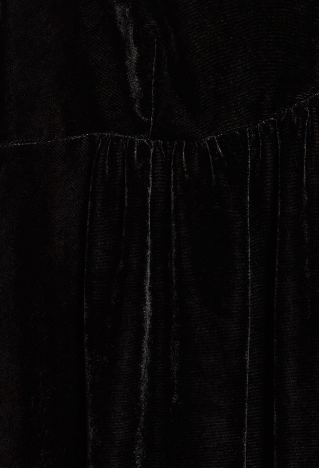Black velvet short dress