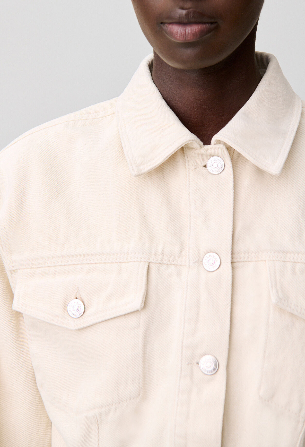 Long-sleeved ecru denim jacket