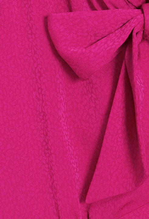 Robe fluide col lavallière