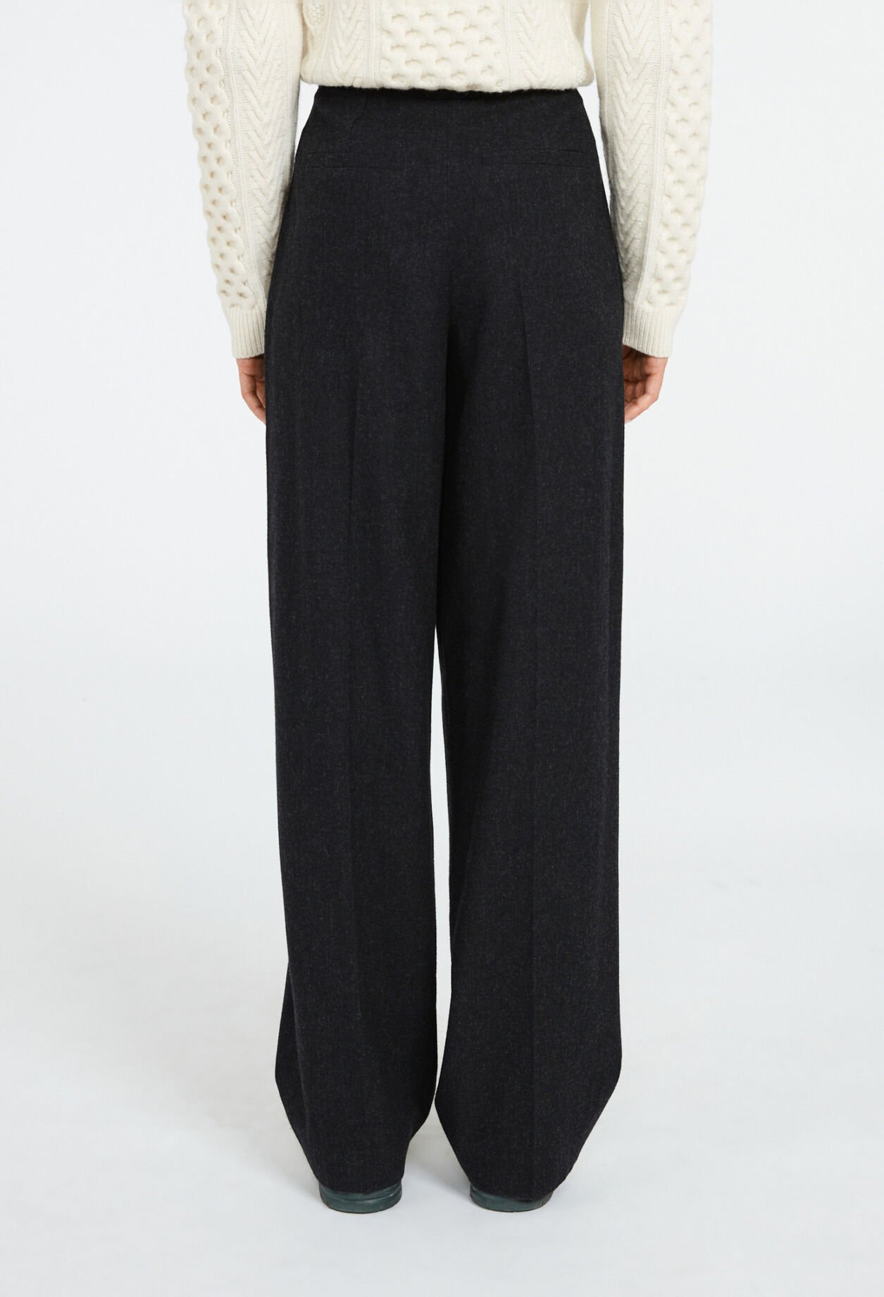 Wide tailored trousers