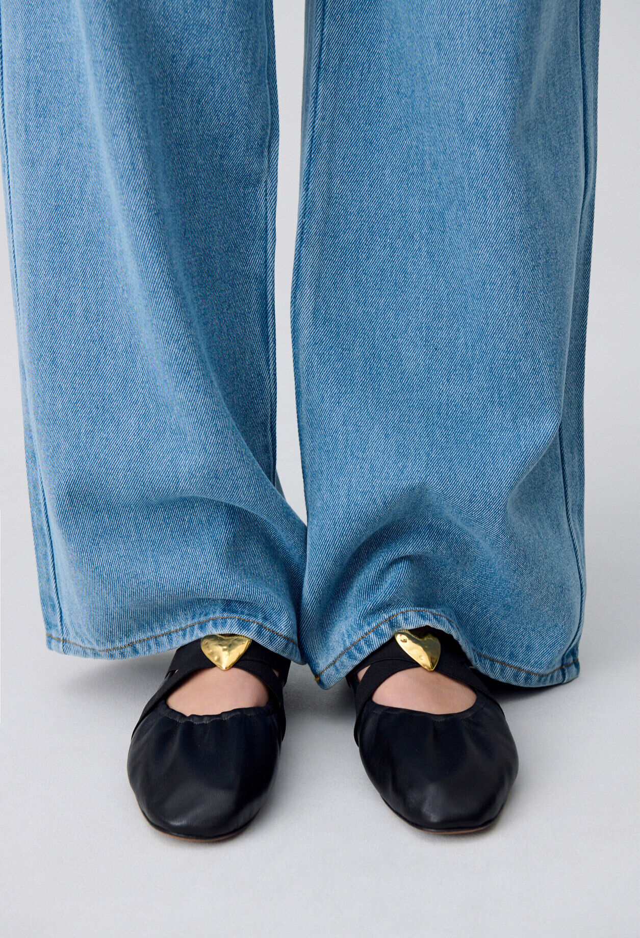 Leather ballet flats with heart