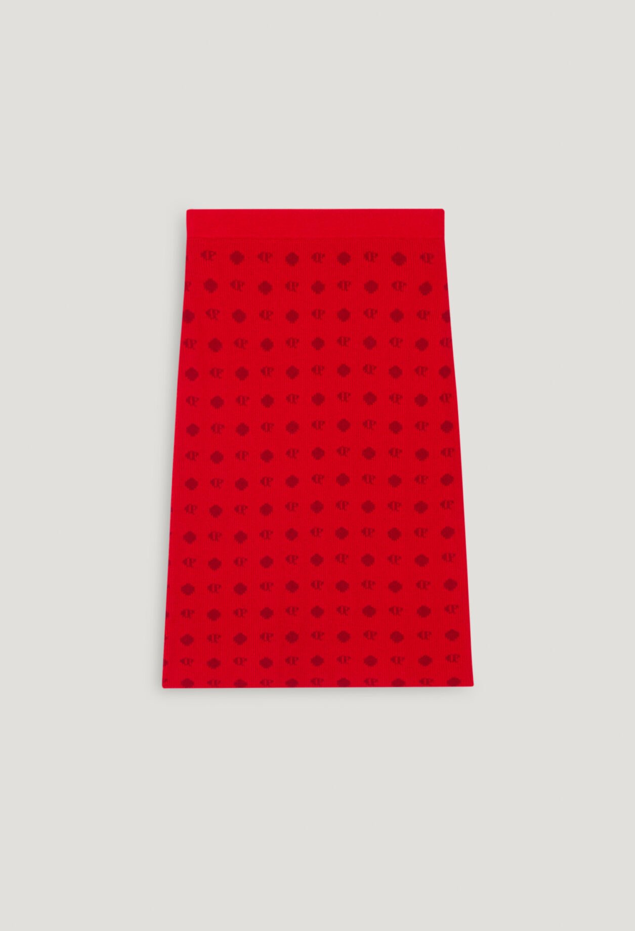 Mid-length red knit skirt