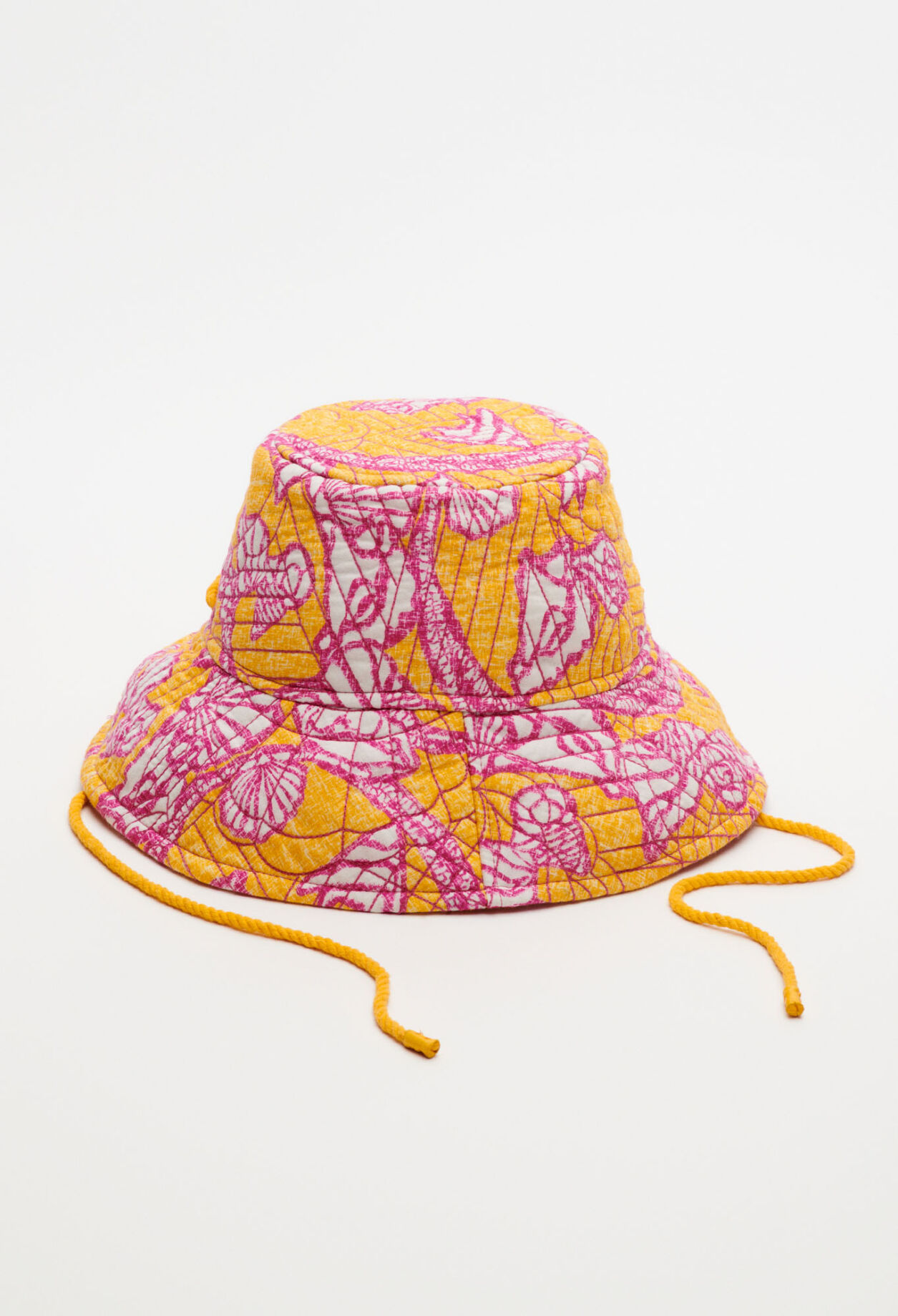 Bucket hat with patterns