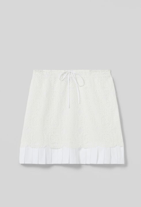 Short lace skirt