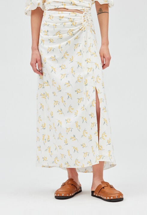 Short mimosa skirt with slit