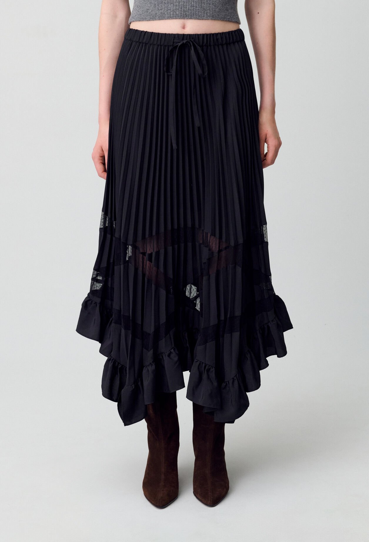 Asymmetrical pleated skirt