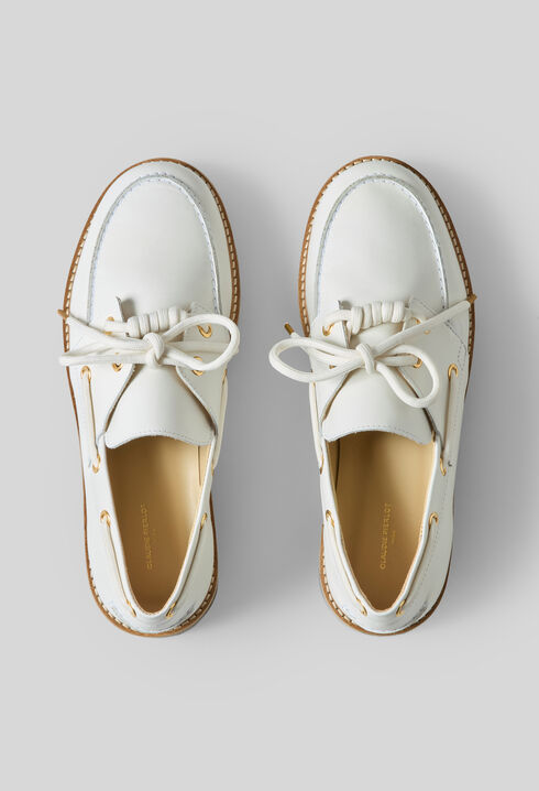 Leather boat shoes