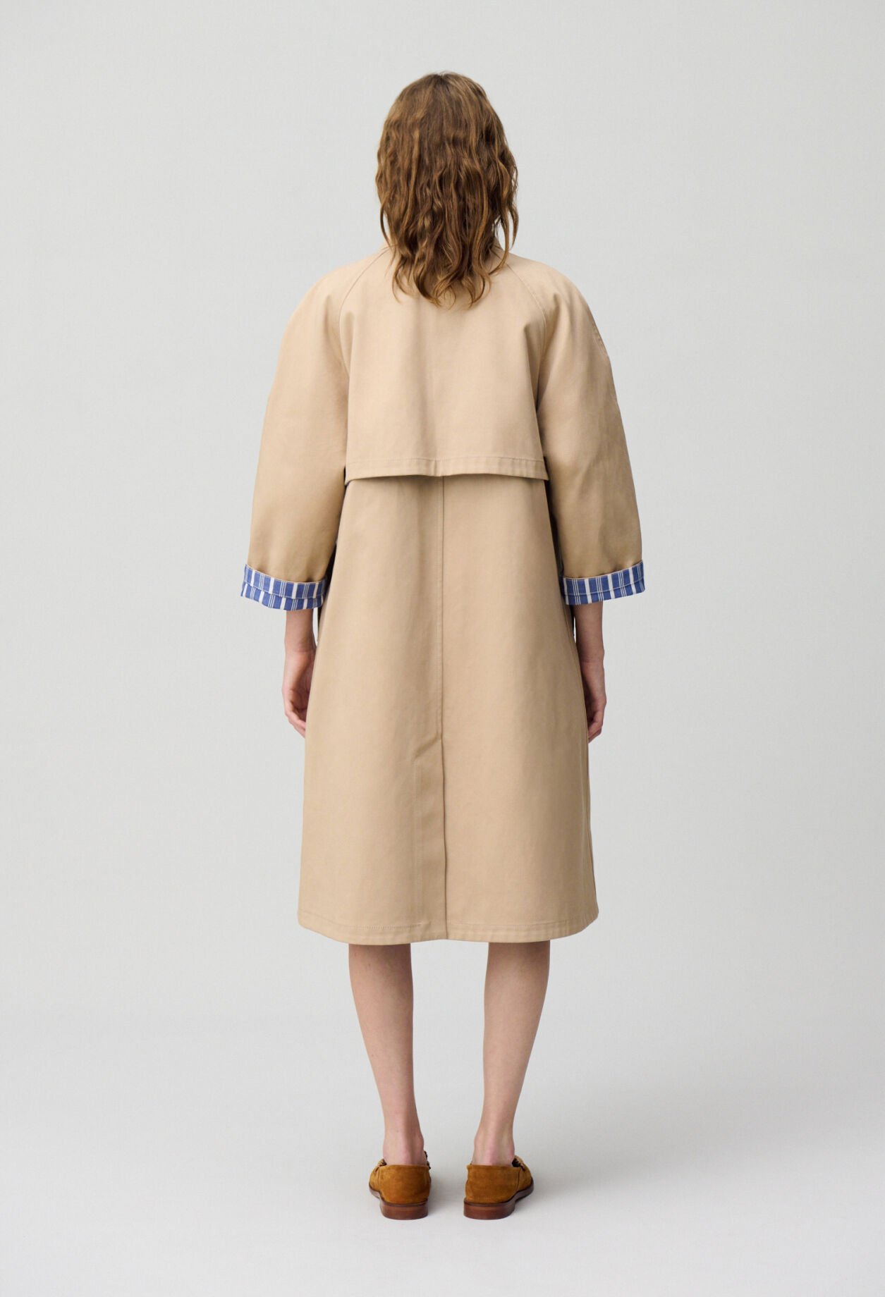 Straight mid-length trench