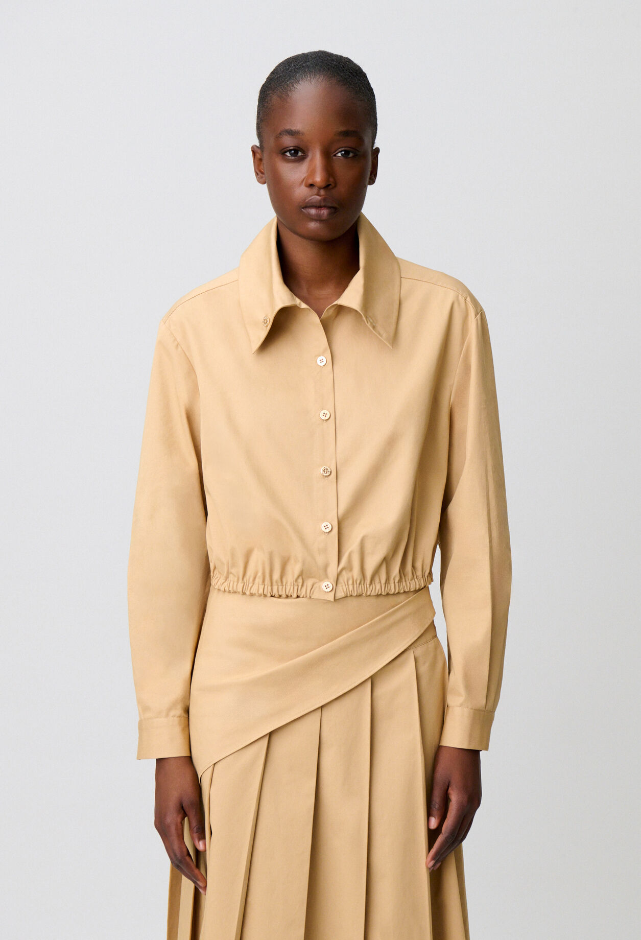 Cropped high neck shirt