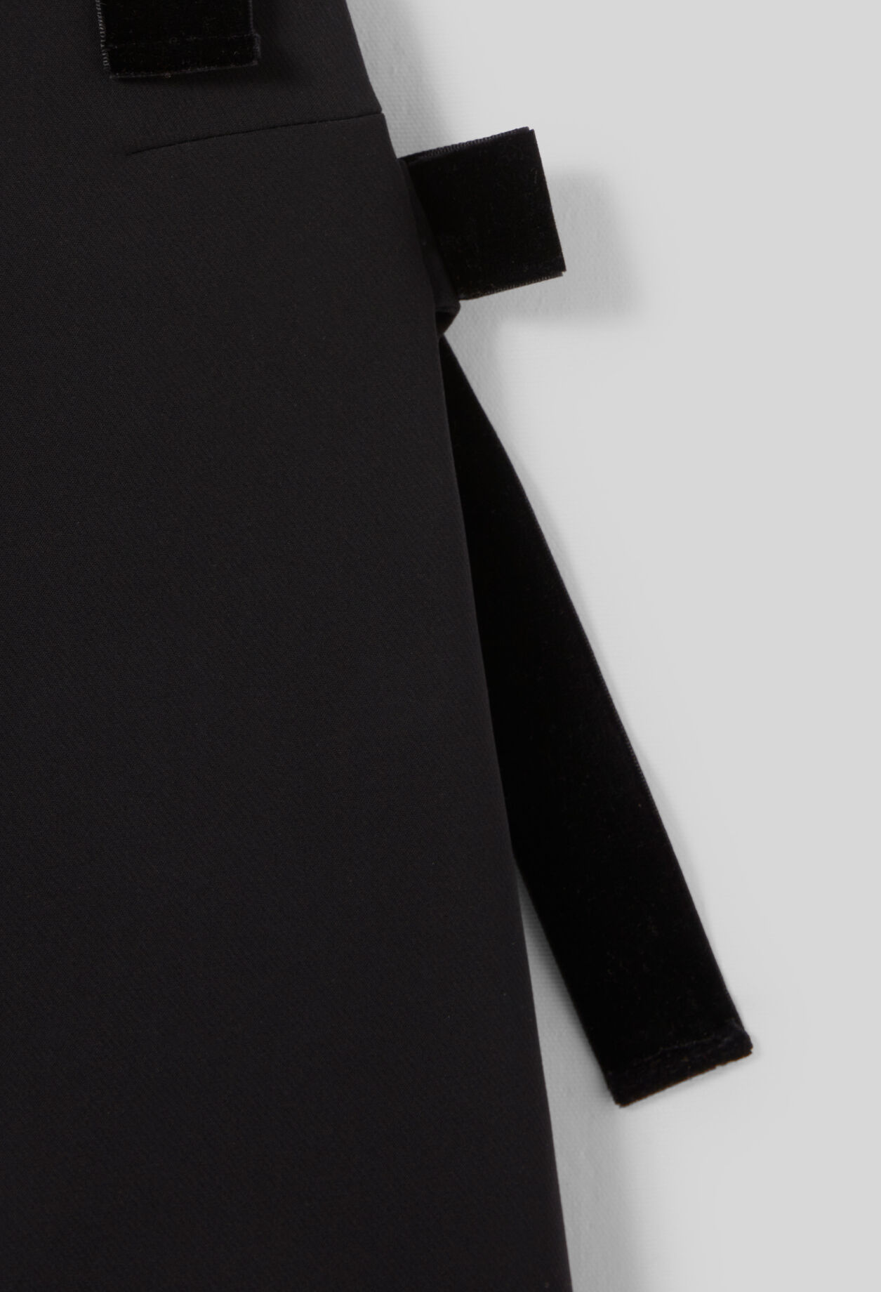Short velvet dress