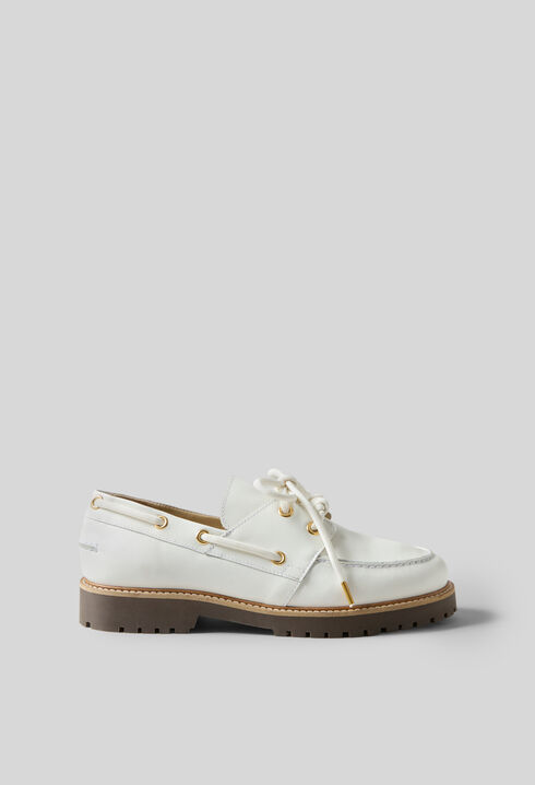 Leather boat shoes