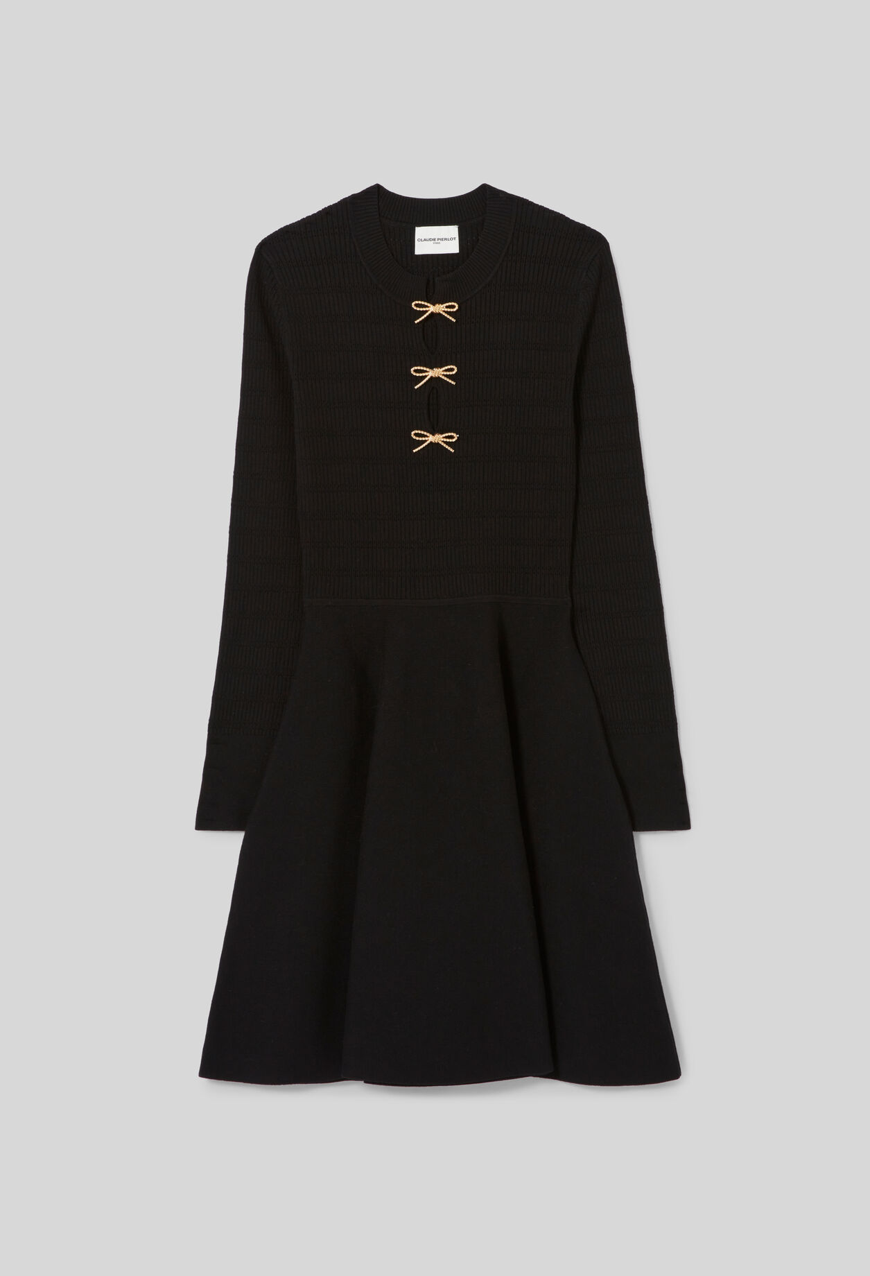Short knitted dress with knots
