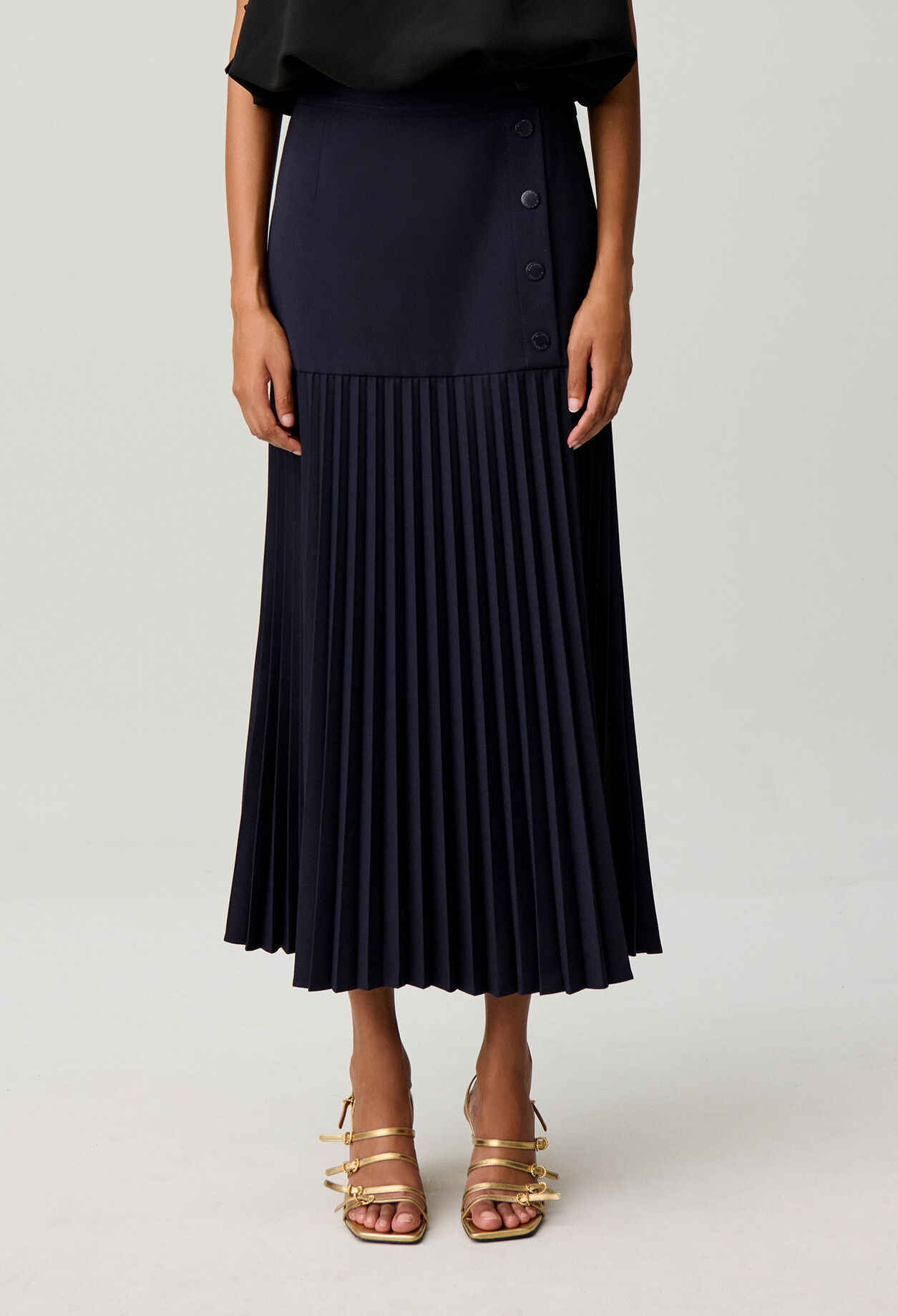 High-waisted maxi skirt