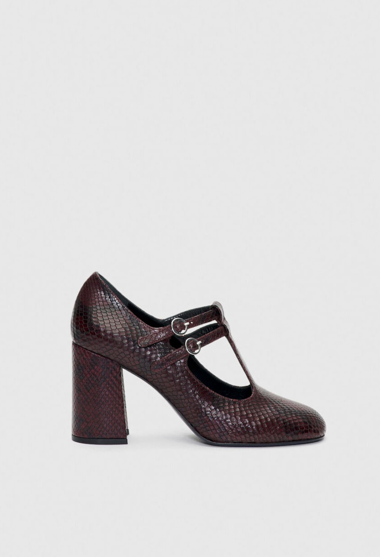 Strappy court shoe new arrivals