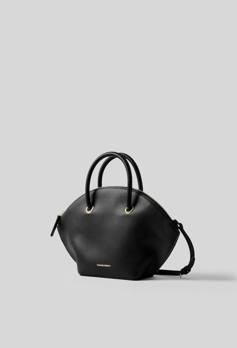 Smooth leather bag with gold rings