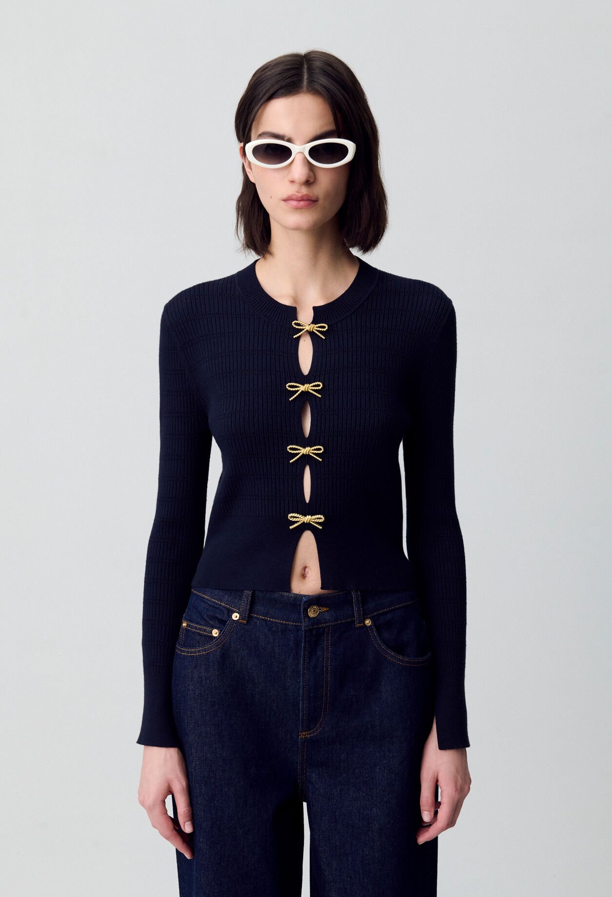 Thin knit jumper with bows