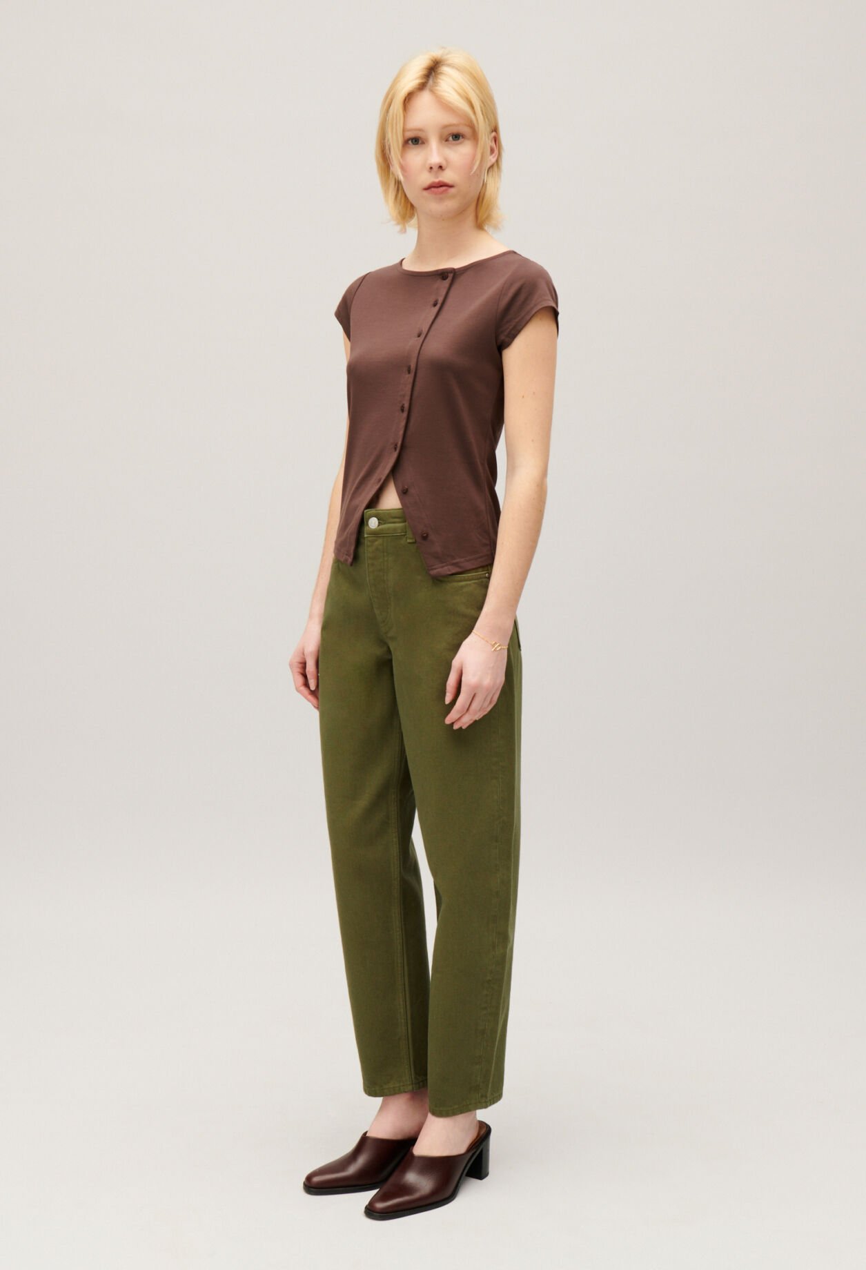 Khaki mom Luc jeans