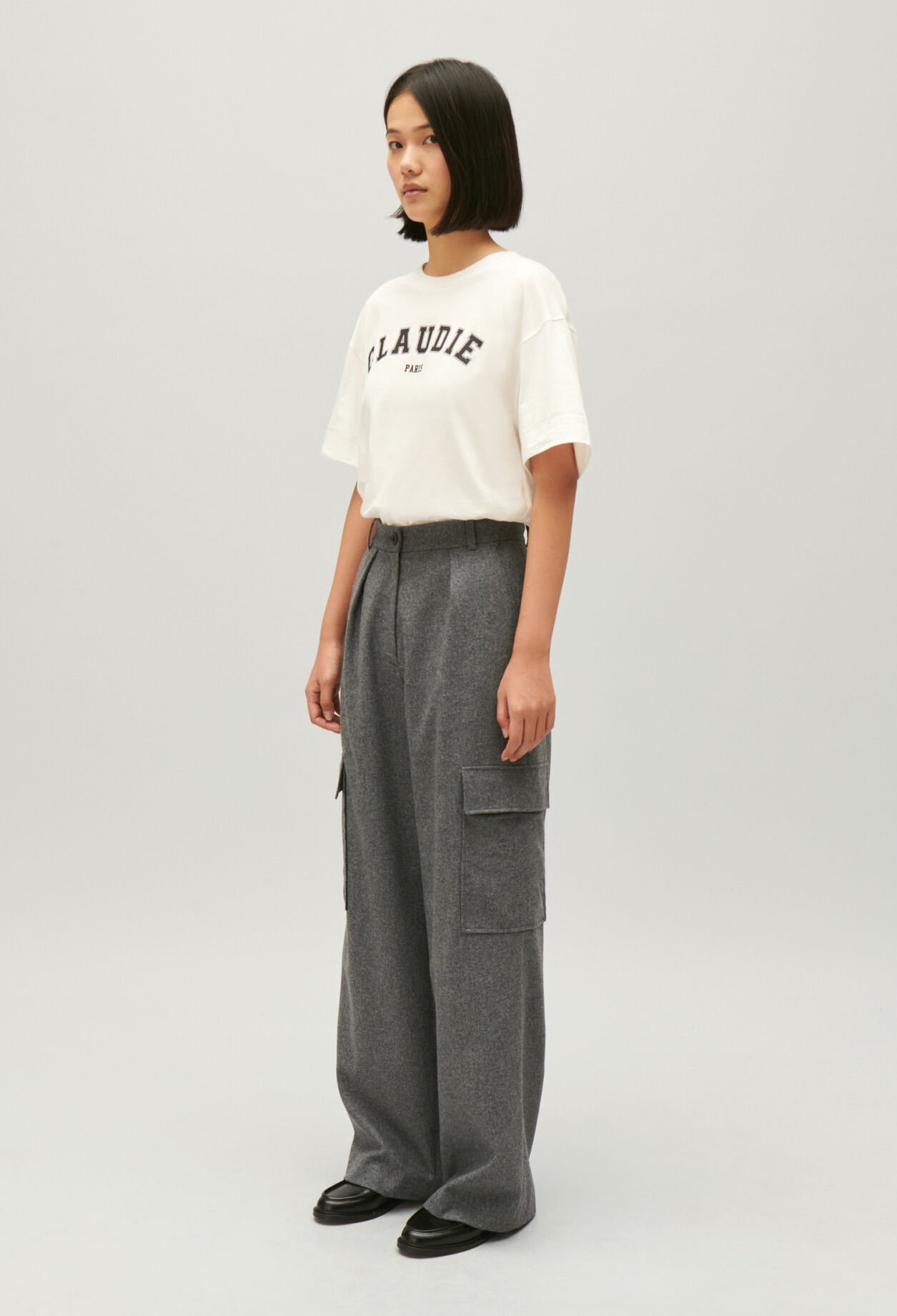 Light grey cargo trousers