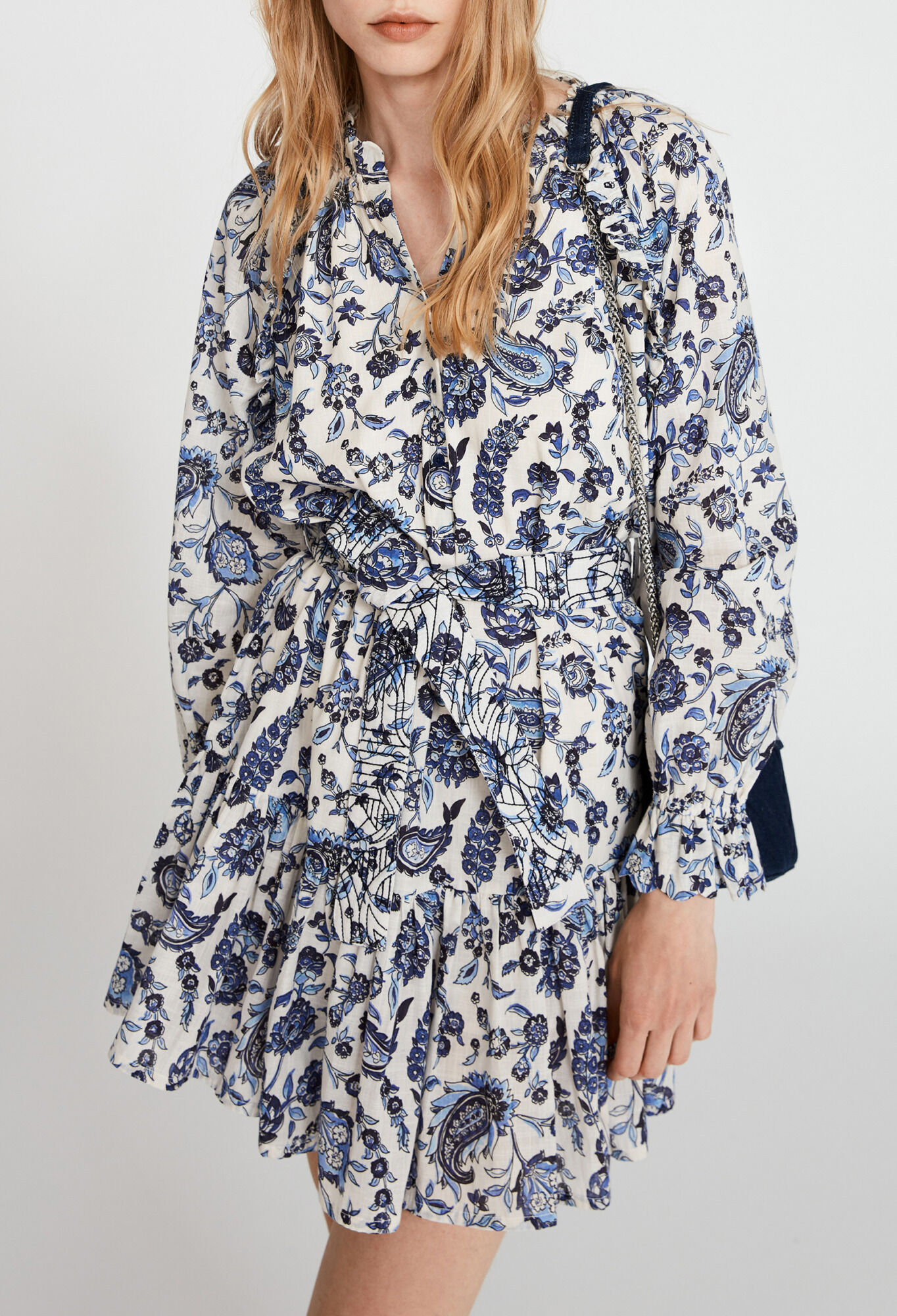 Robe ceinturee motif floral