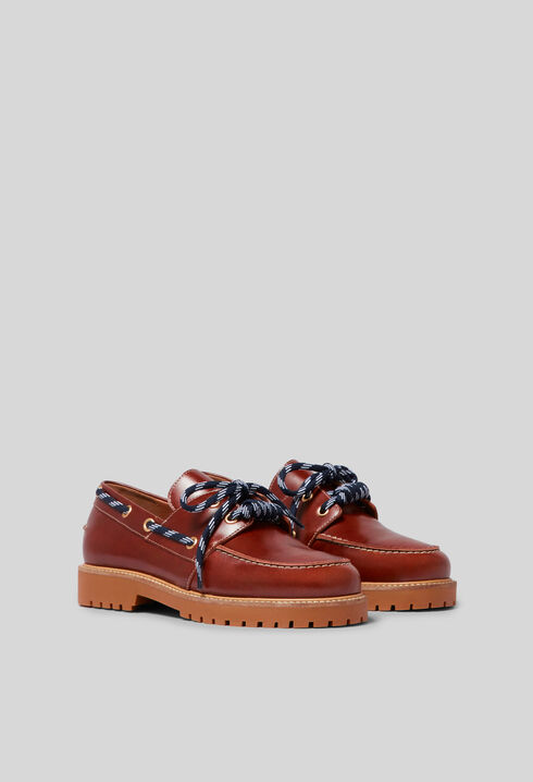 Leather boat shoes
