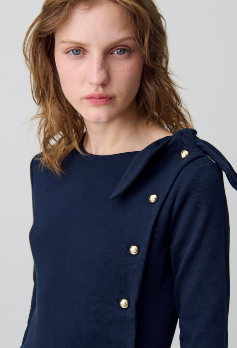 Long-sleeved T-shirt