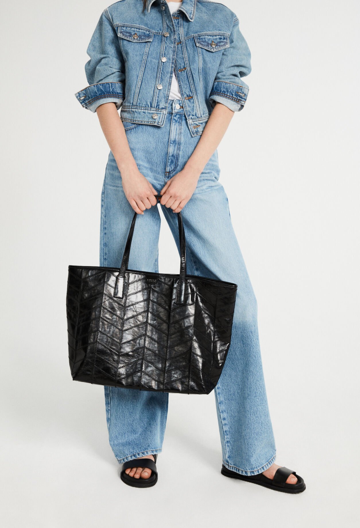 Leather tote bag