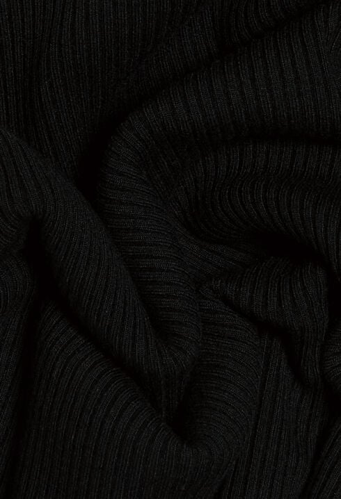 Long sleeved ribbed t-shirt 