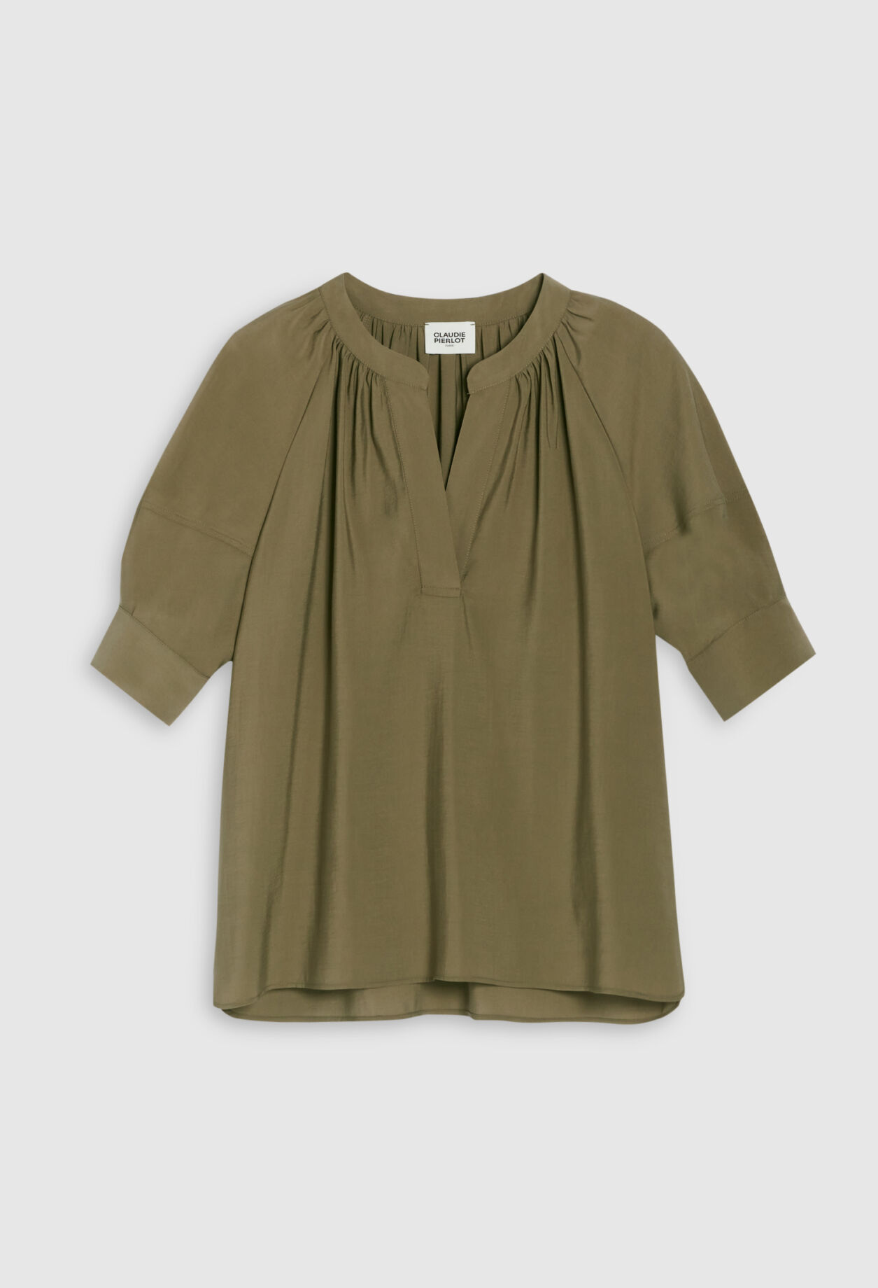 Short-sleeved blouse