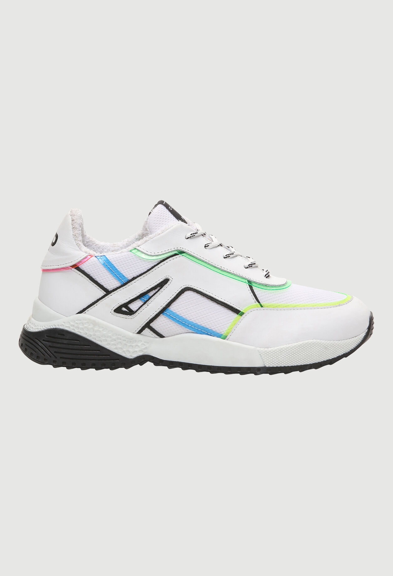 Trainers with graphic soles