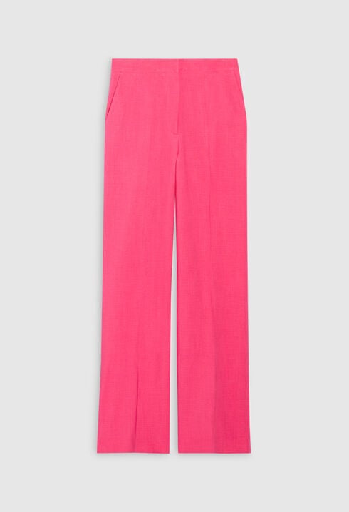Loose pink trousers