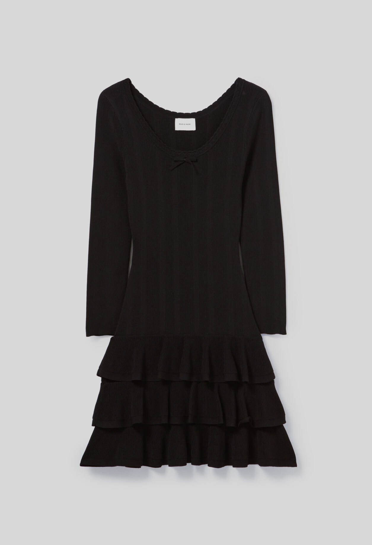 Short fine-knit dress