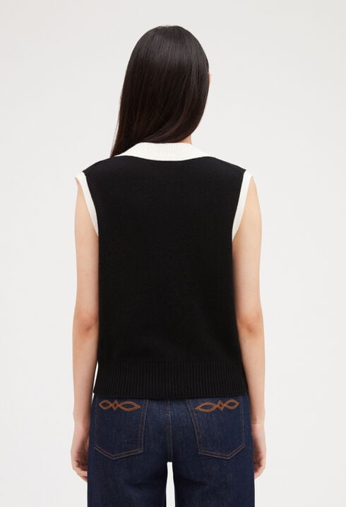 Sleeveless knit jumper