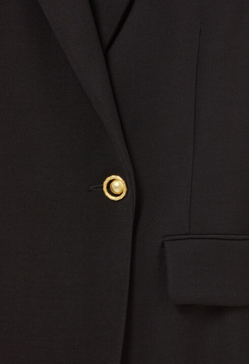 Buttoned blazer