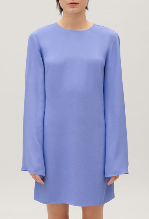 Short lavender dress with open back