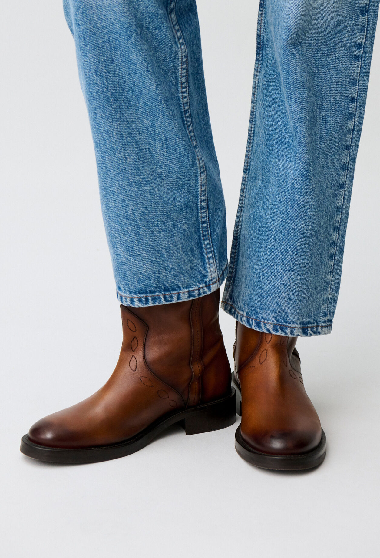 Smooth leather western boots