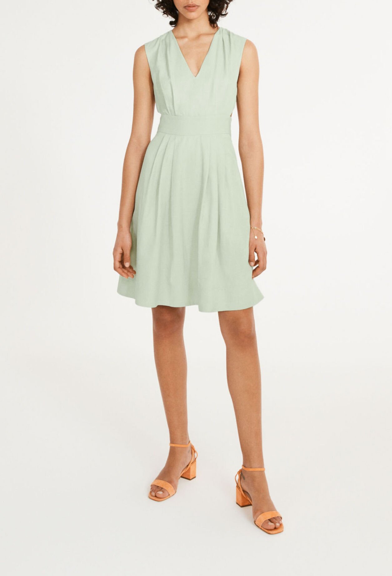 Short dress