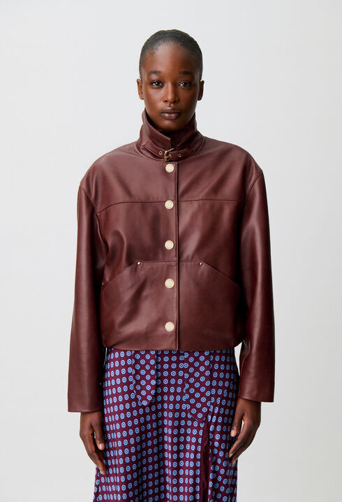 Short leather jacket