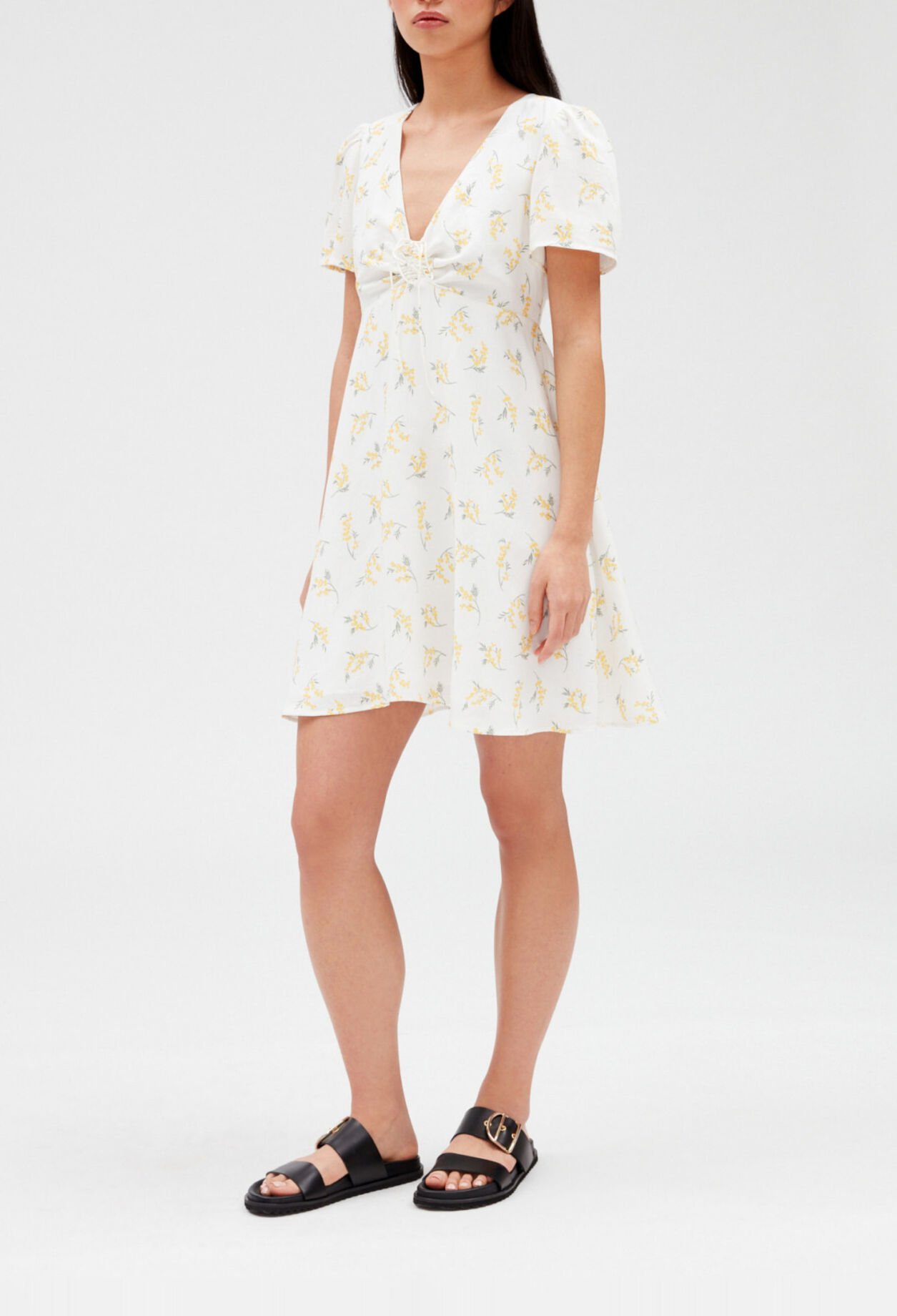 Short flared dress with mimosa pattern