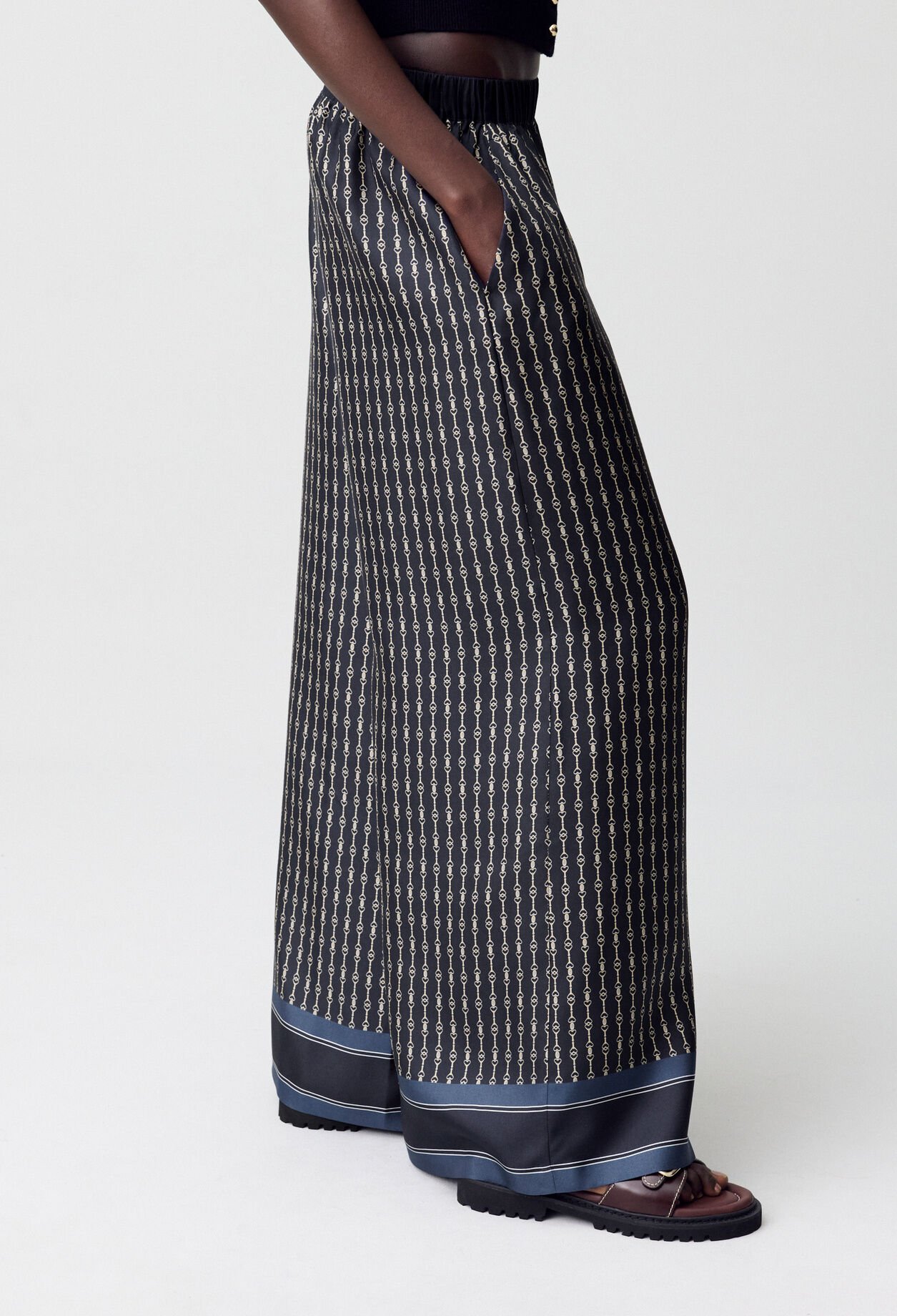 Flowy printed trousers