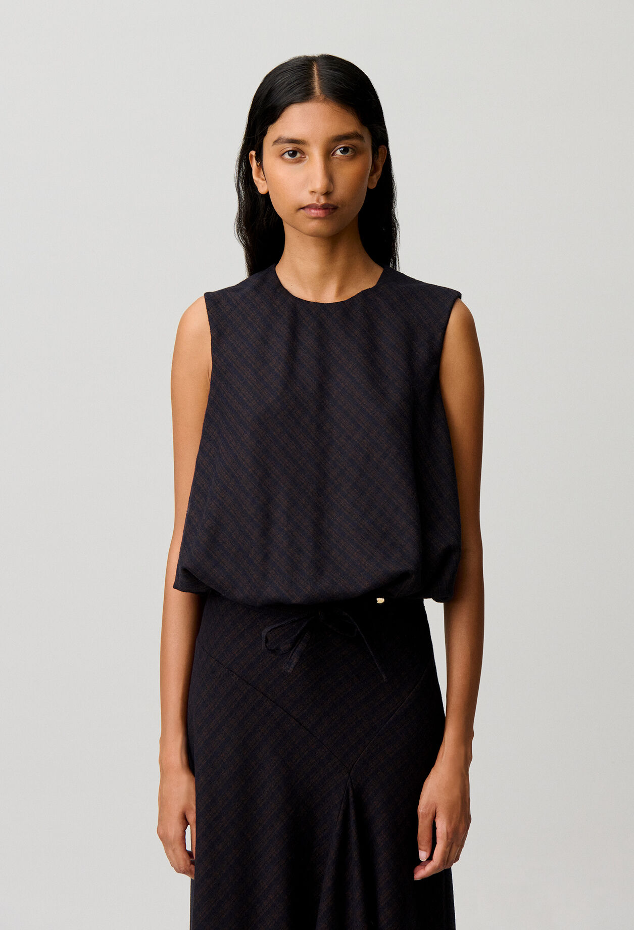 Short blouson top