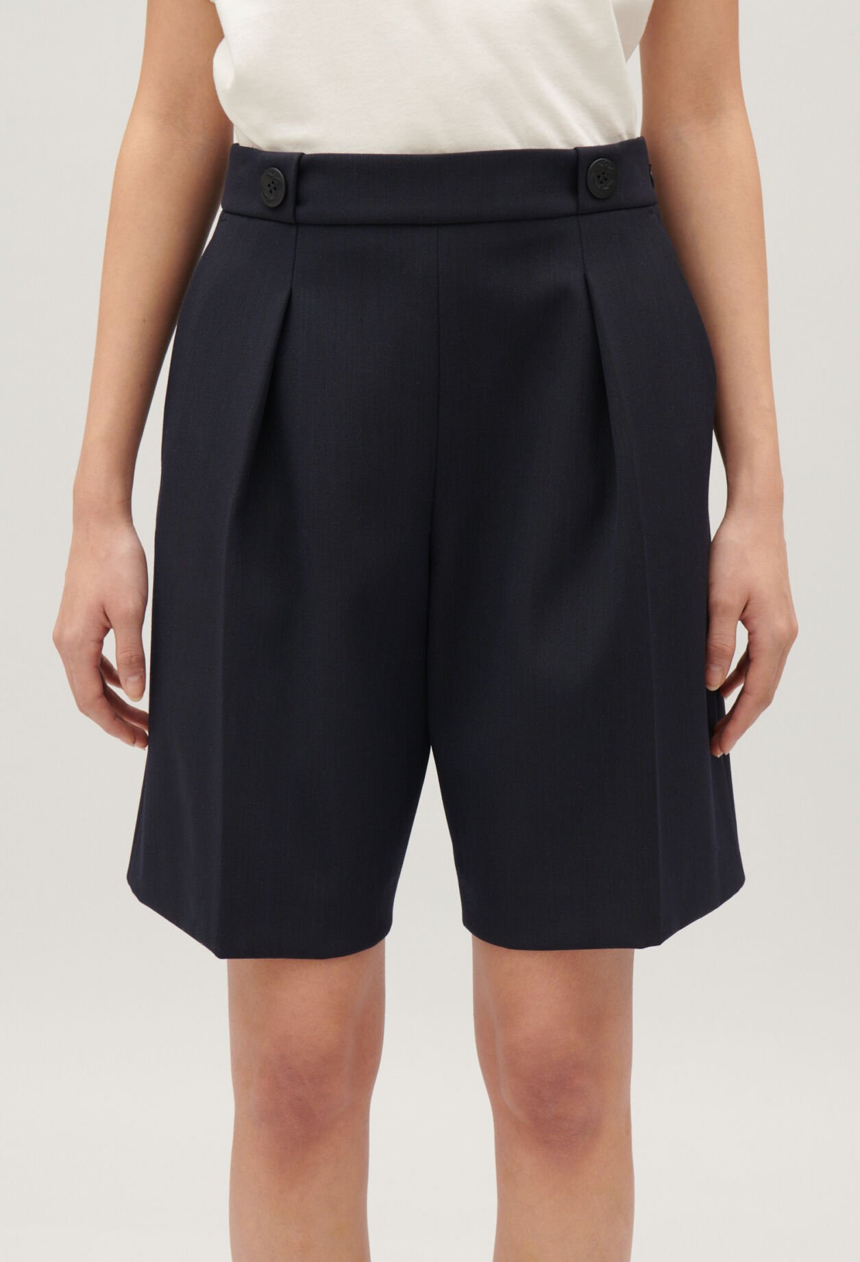 Navy straight Bermuda shorts