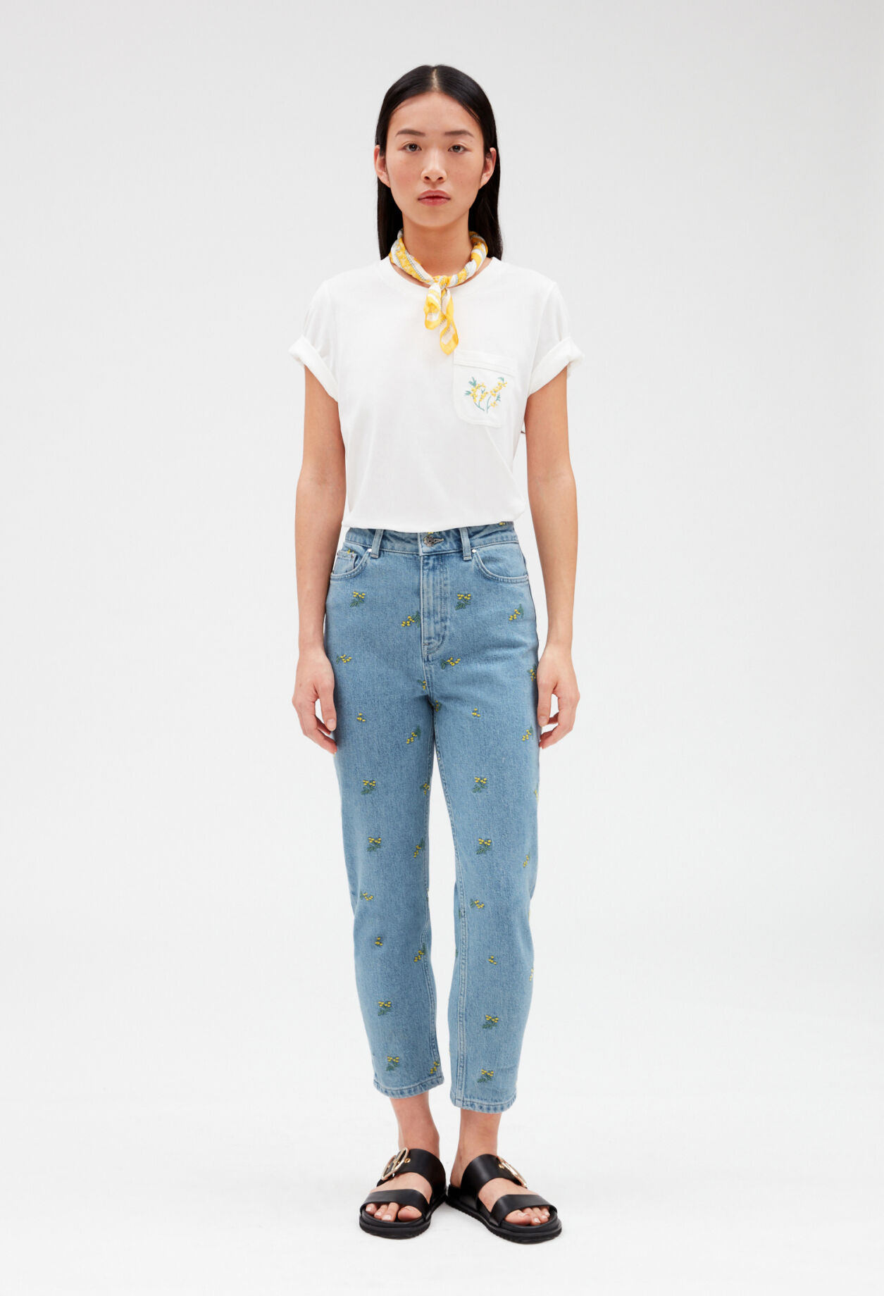 Straight jeans with mimosa pattern