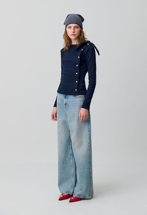 Long-sleeved T-shirt