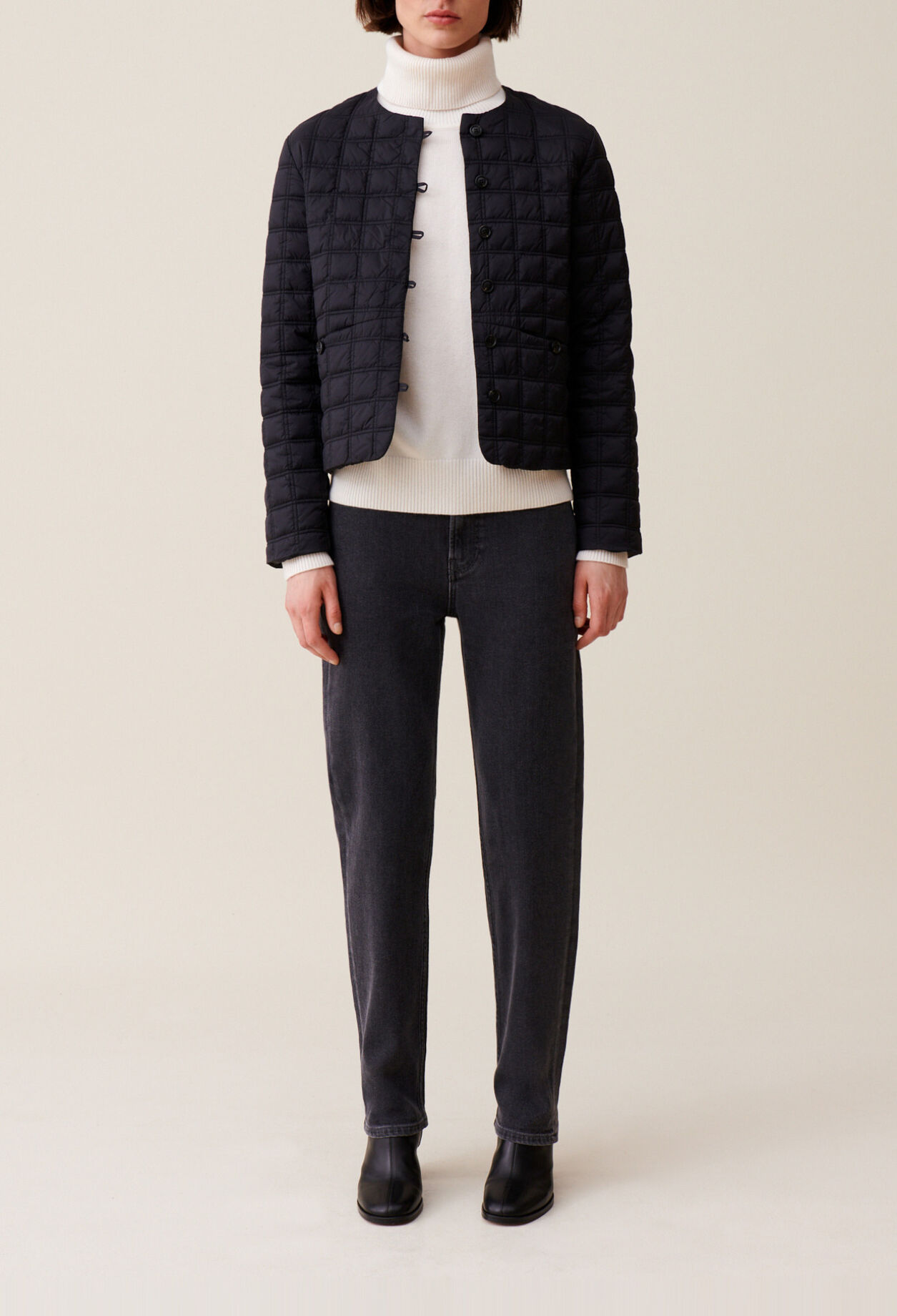 Short Buttoned Light Puffer