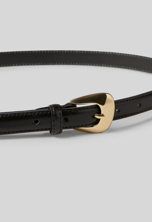 Leather belt with organic buckle