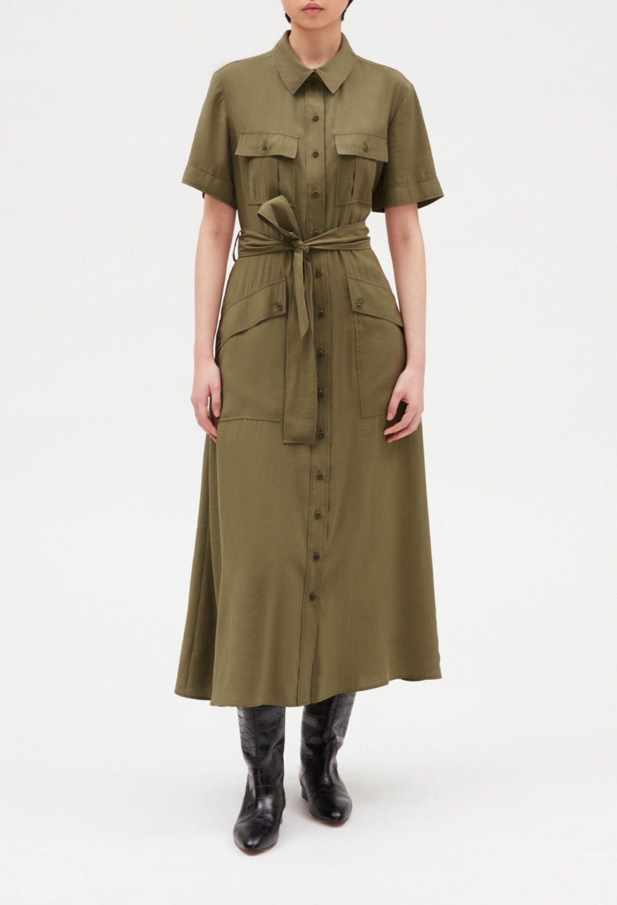 Flowing short-sleeved midi dress 