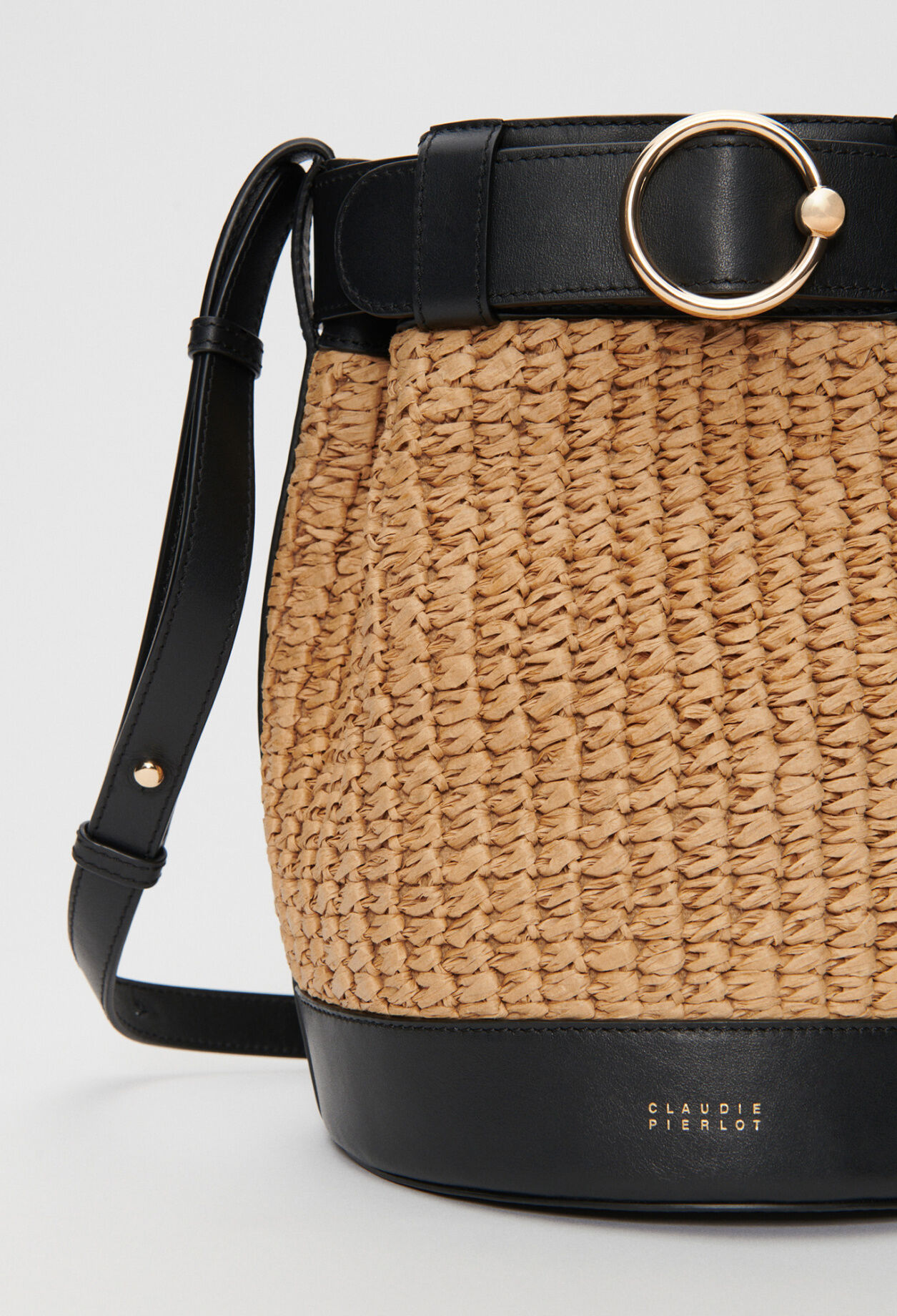 Eco-friendly leather bucket bag