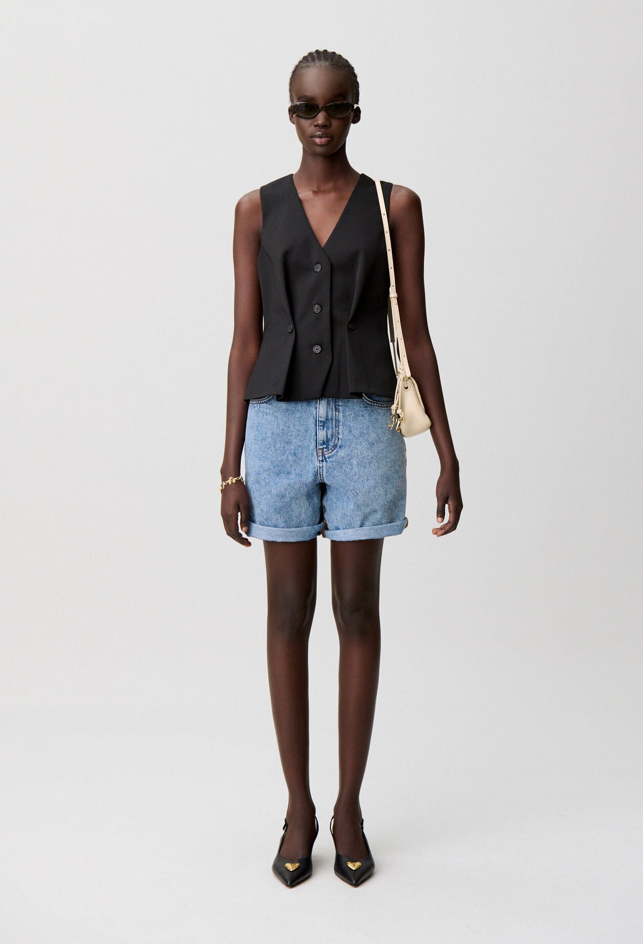 Sleeveless waistcoat